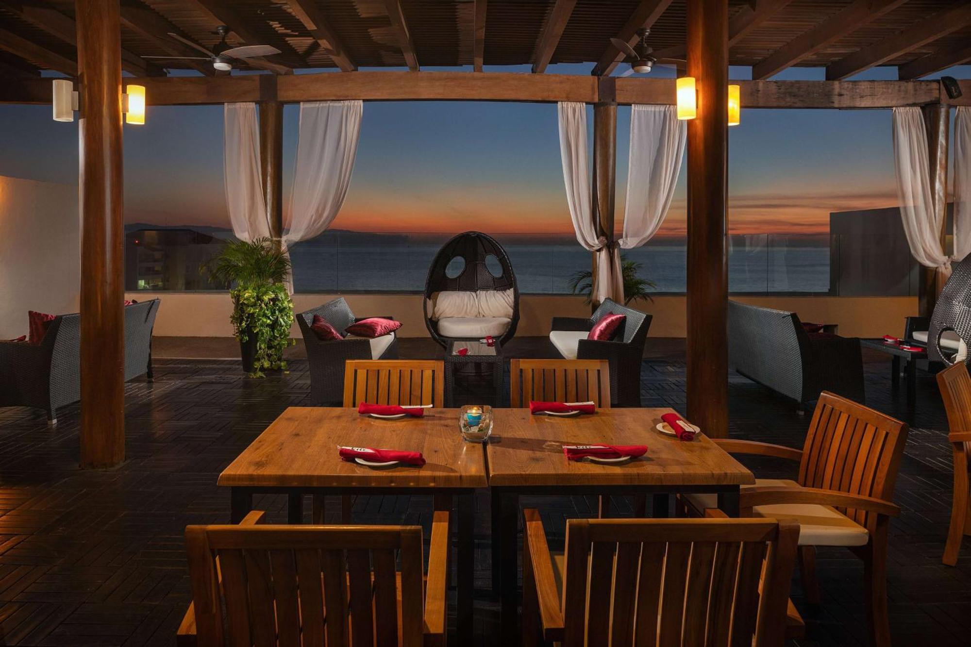 Wyndham Alltra Vallarta, All-Inclusive Resort نويفو فايارتا المظهر الخارجي الصورة