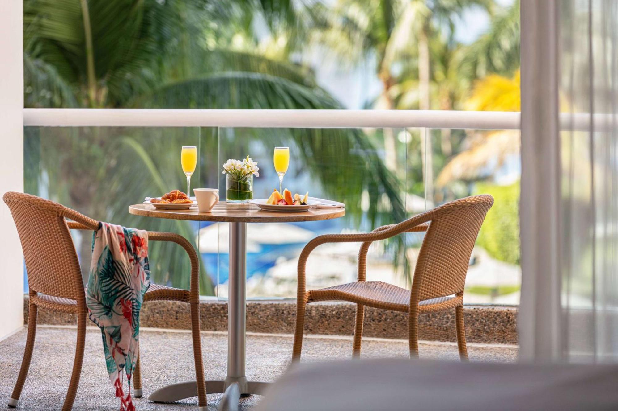 Wyndham Alltra Vallarta, All-Inclusive Resort نويفو فايارتا المظهر الخارجي الصورة