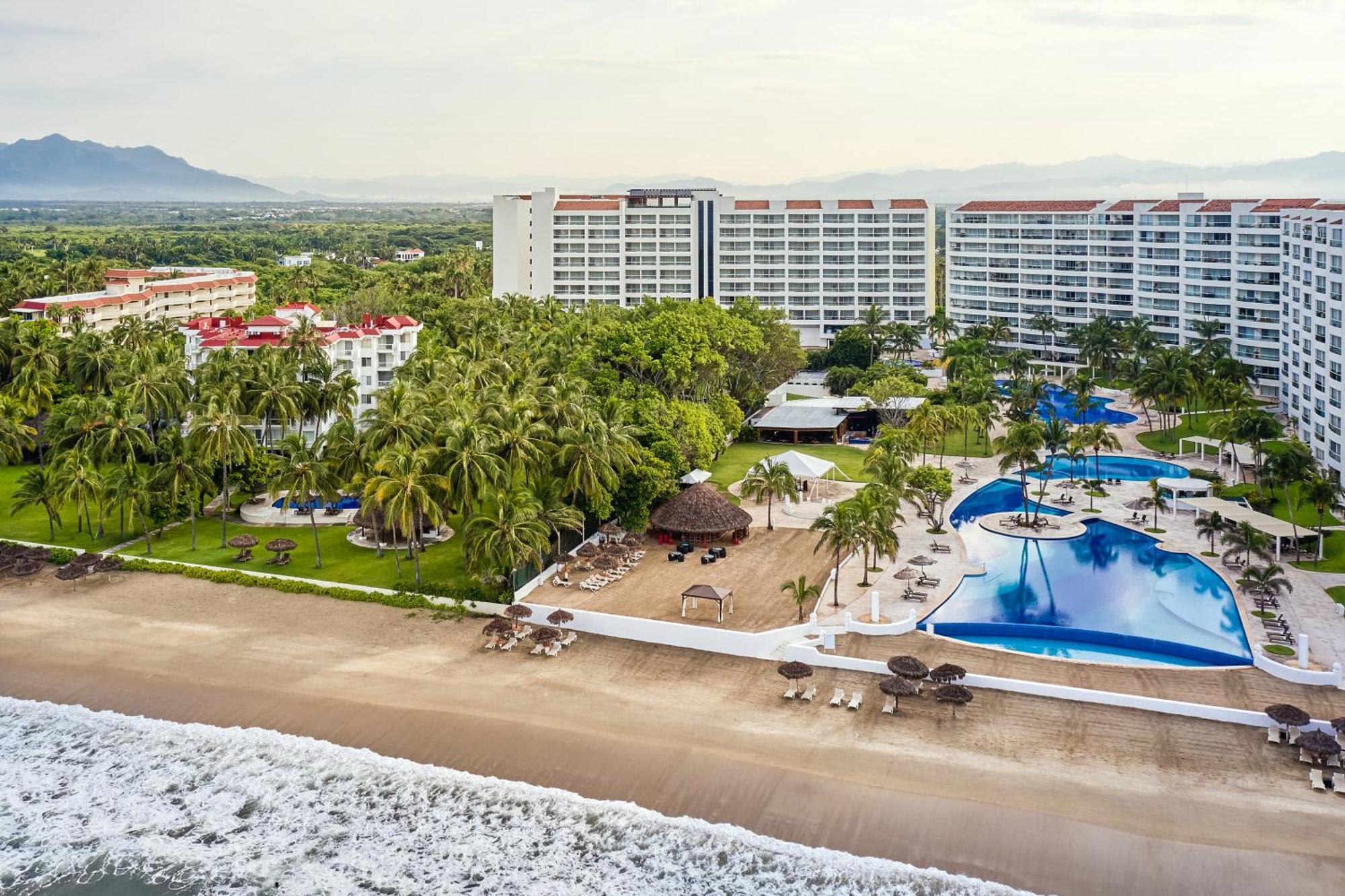 Wyndham Alltra Vallarta, All-Inclusive Resort نويفو فايارتا المظهر الخارجي الصورة