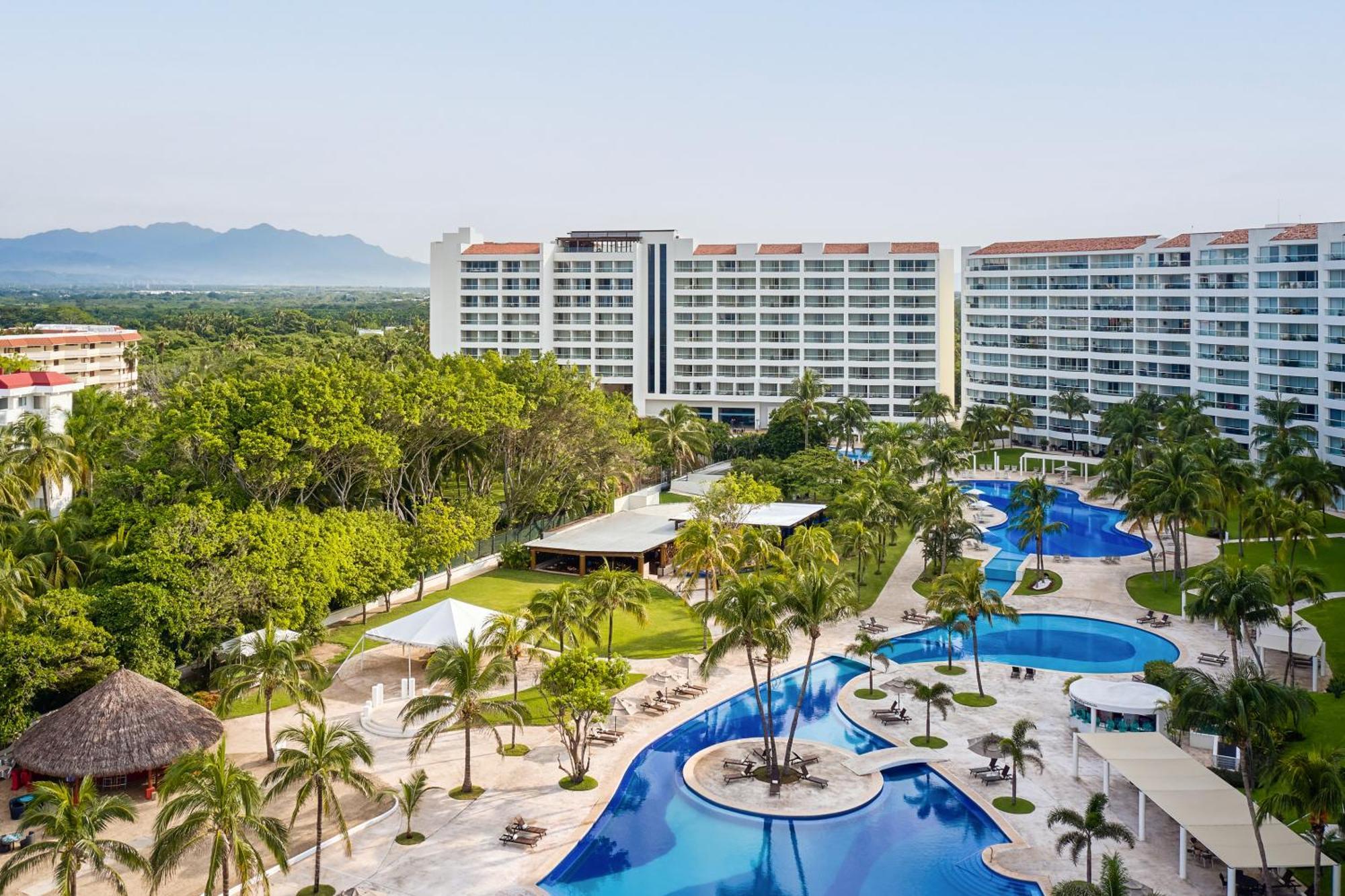 Wyndham Alltra Vallarta, All-Inclusive Resort نويفو فايارتا المظهر الخارجي الصورة