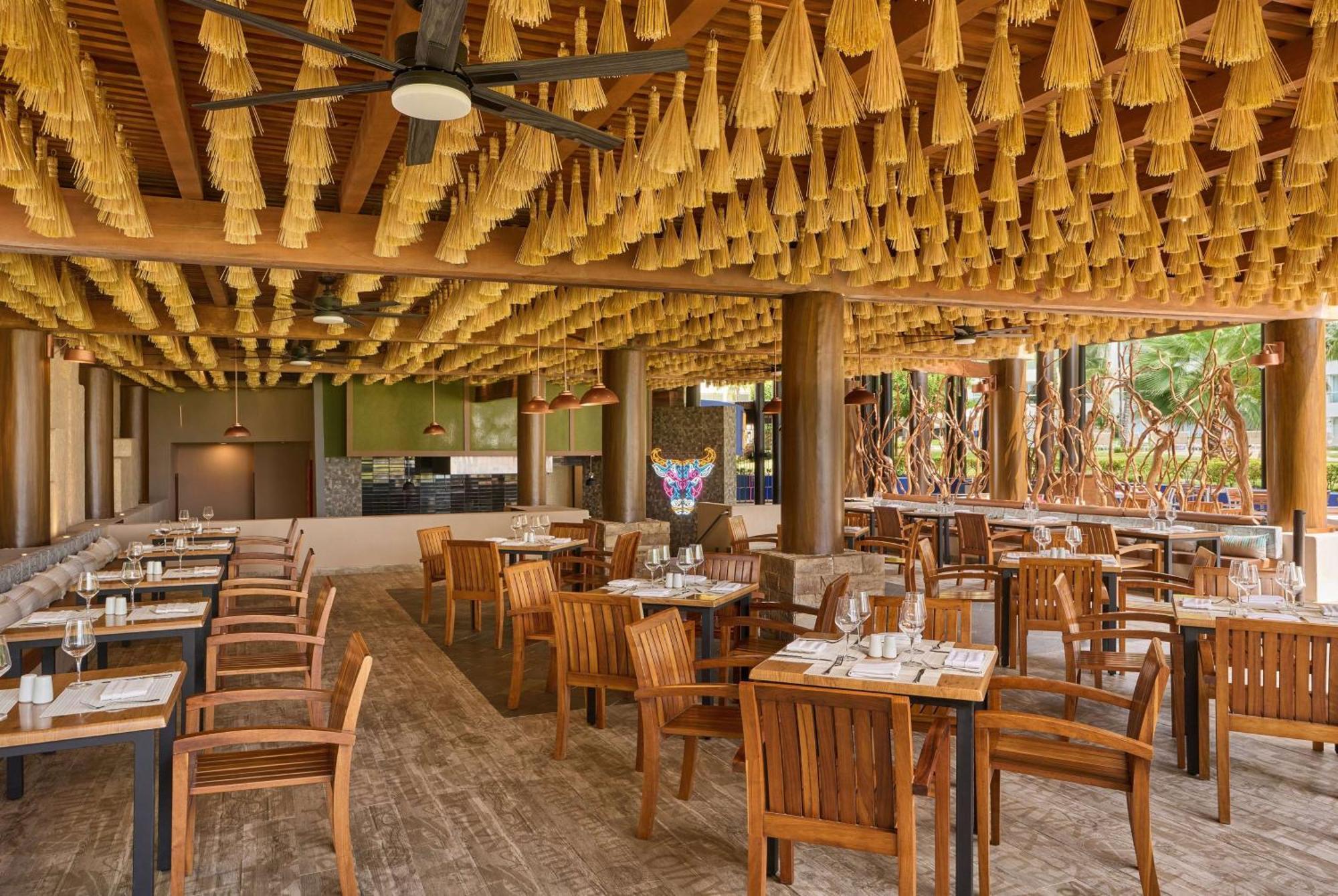 Wyndham Alltra Vallarta, All-Inclusive Resort نويفو فايارتا المظهر الخارجي الصورة