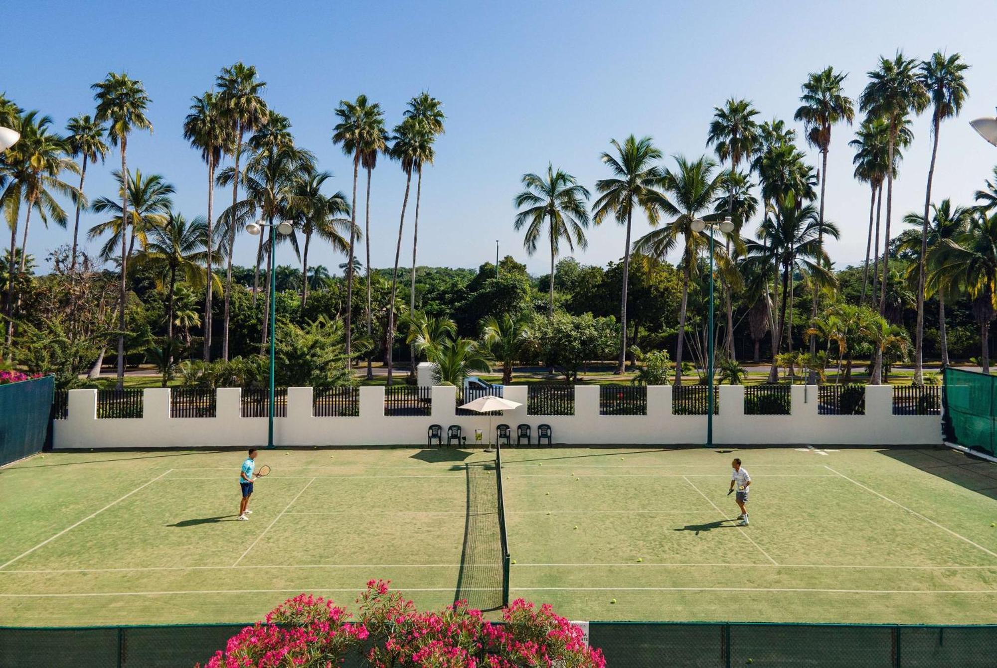 Wyndham Alltra Vallarta, All-Inclusive Resort نويفو فايارتا المظهر الخارجي الصورة
